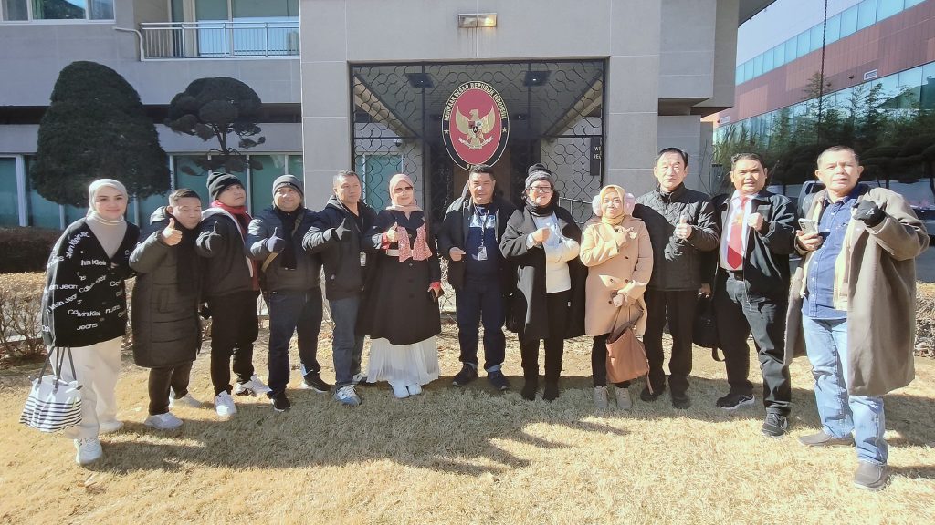 Dosen Prodi HTN STAIMAS Studi Banding Ke Korsel